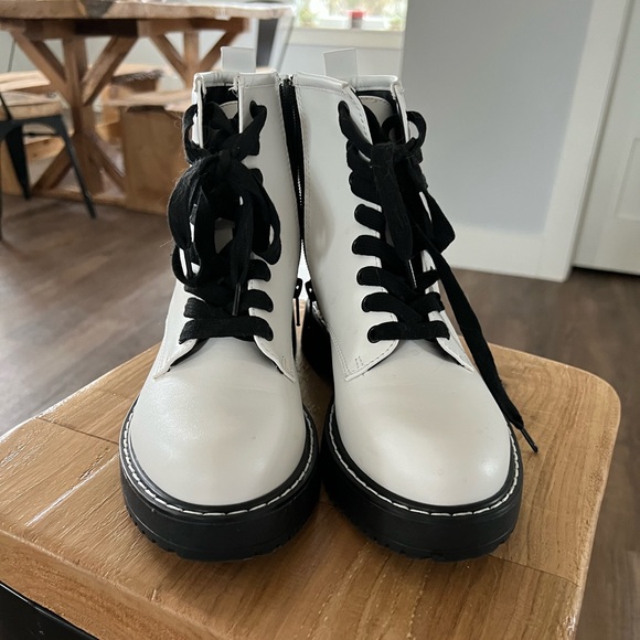 Madden Girl White Boots - Picture 2 of 4